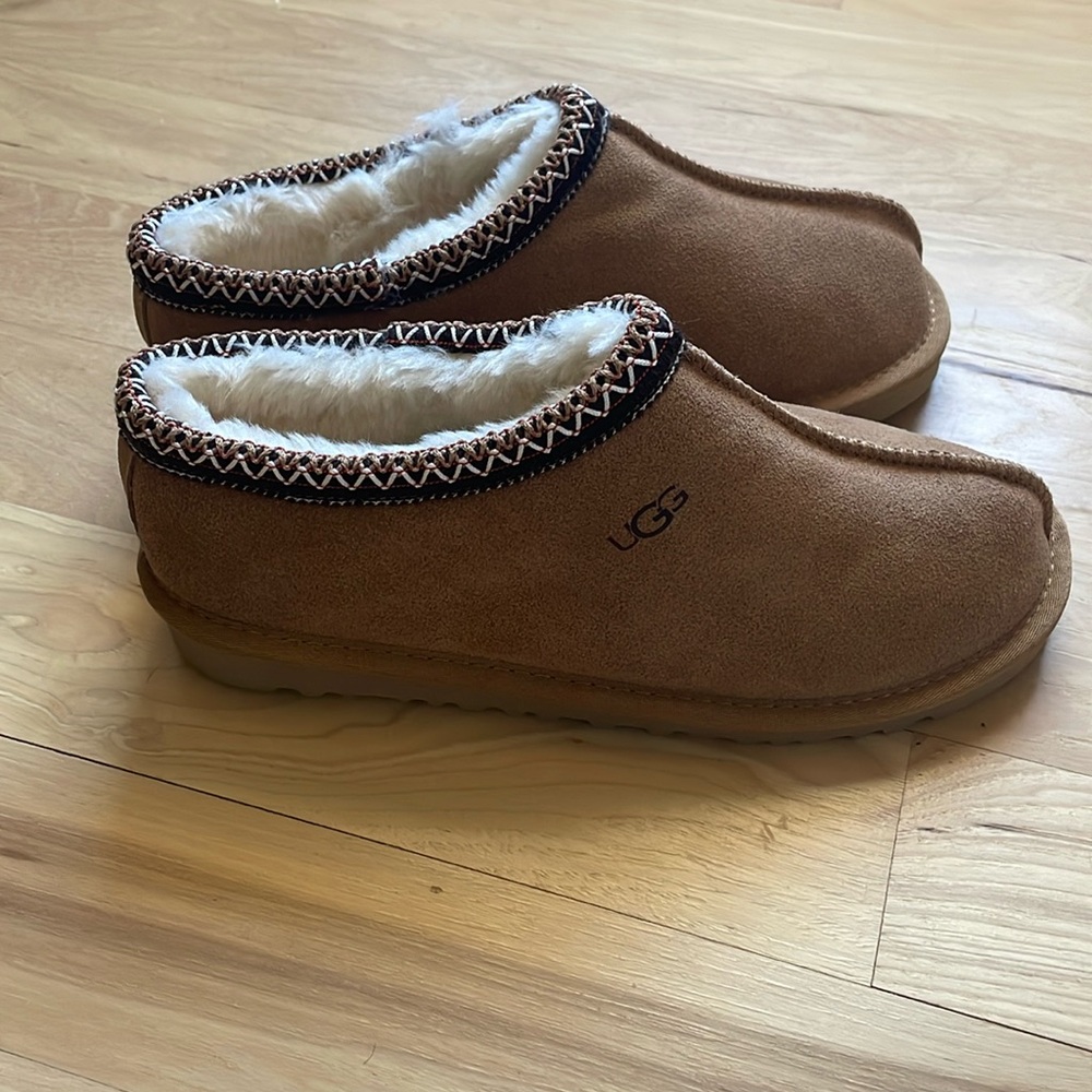 Ugg Taz slippers size 10
